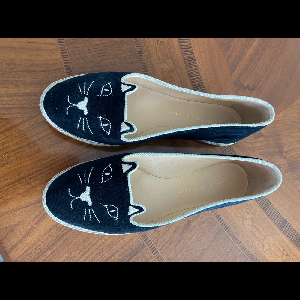 Charlotte Olympia Capri Kitty flats excellent!